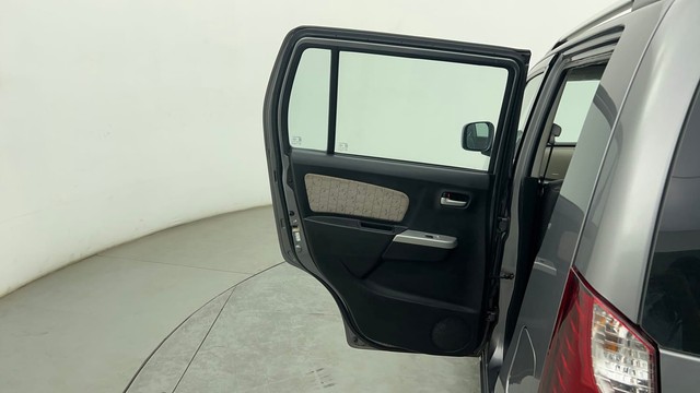 Second-hand 2016 Maruti Suzuki Wagon R VXI 1.2 for sale in Chennai-24