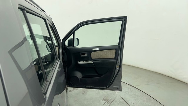 Second-hand 2016 Maruti Suzuki Wagon R VXI 1.2 for sale in Chennai-16