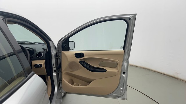 Second-hand 2016 Ford Aspire 1.5 Ti-VCT Titanium for sale in Kolkata-16