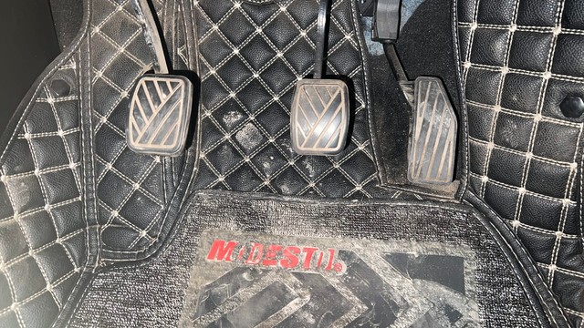 Second-hand 2023 Maruti Suzuki Baleno Zeta for sale in Kolkata-14