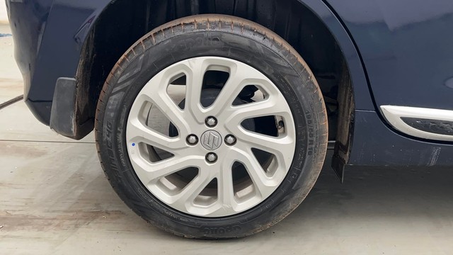 Second-hand 2023 Maruti Suzuki Baleno Zeta for sale in Kolkata-18