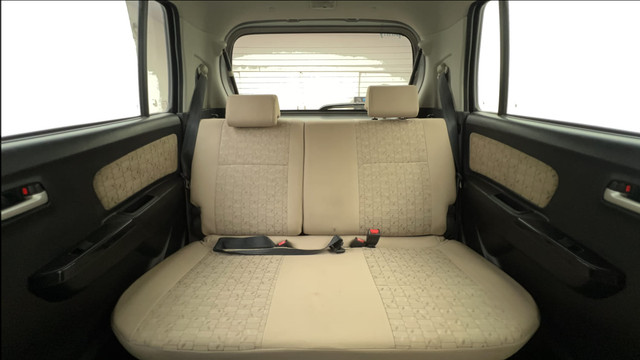 Second-hand 2017 Maruti Suzuki Wagon R VXI for sale in Ahmedabad-29