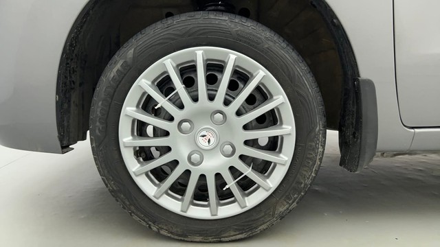 Second-hand 2017 Maruti Suzuki Wagon R VXI for sale in Ahmedabad-20