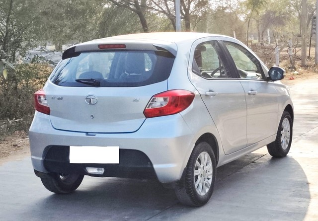 Second-hand 2017 Tata Tiago 1.2 Revotron XZ for sale in Ahmedabad-10