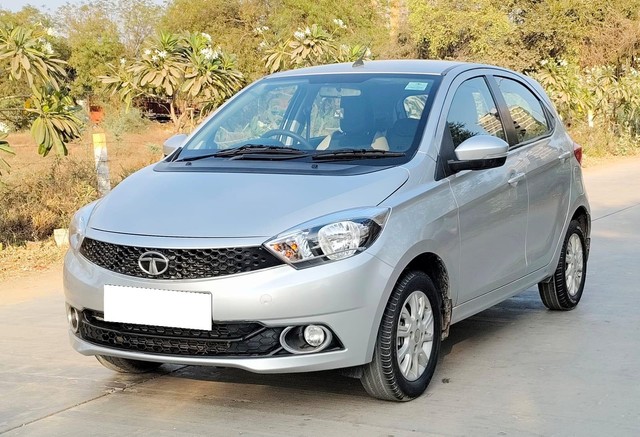 Second-hand 2017 Tata Tiago 1.2 Revotron XZ for sale in Ahmedabad-4