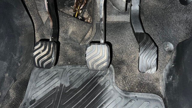 Second-hand 2024 Nissan Magnite XL for sale in Lucknow-14