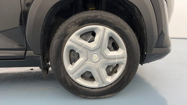 Second-hand 2024 Nissan Magnite XL for sale in Lucknow-17