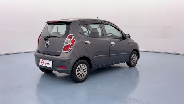 Second-hand 2013 Hyundai i20 Sportz Petrol for sale in Lucknow-3