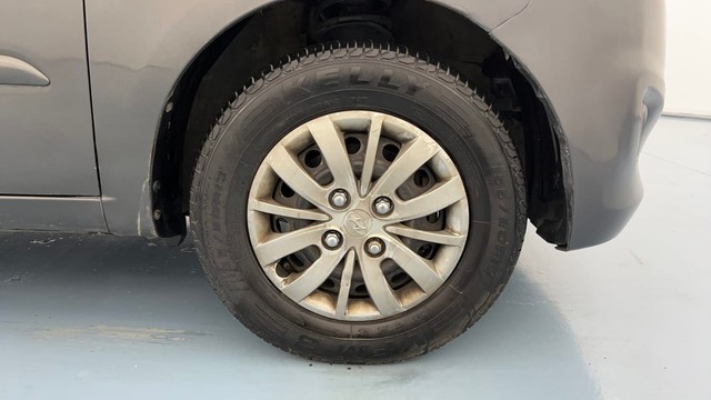 Second-hand 2013 Hyundai i20 Sportz Petrol for sale in Lucknow-17