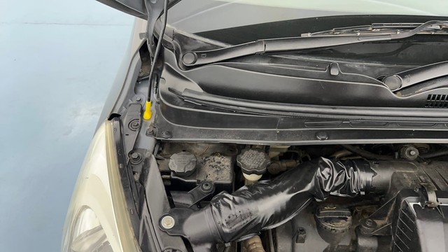 Second-hand 2013 Hyundai i20 Sportz Petrol for sale in Lucknow-35