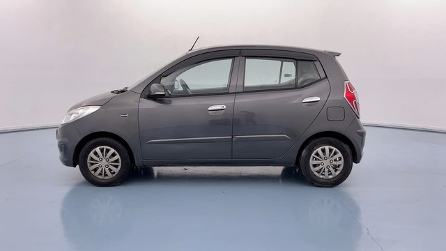 Second-hand 2013 Hyundai i20 Sportz Petrol for sale in Lucknow-6