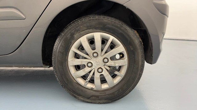 Second-hand 2013 Hyundai i20 Sportz Petrol for sale in Lucknow-19