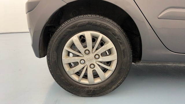 Second-hand 2013 Hyundai i20 Sportz Petrol for sale in Lucknow-18