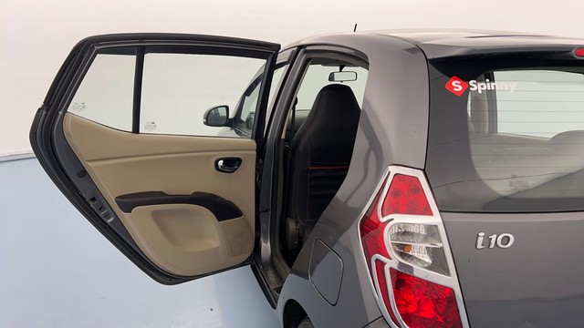 Second-hand 2013 Hyundai i20 Sportz Petrol for sale in Lucknow-27