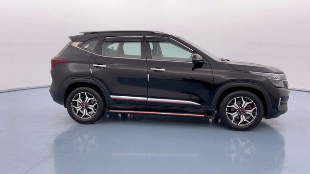 Second-hand 2020 Kia Seltos GTX Plus DCT for sale in Lucknow-2