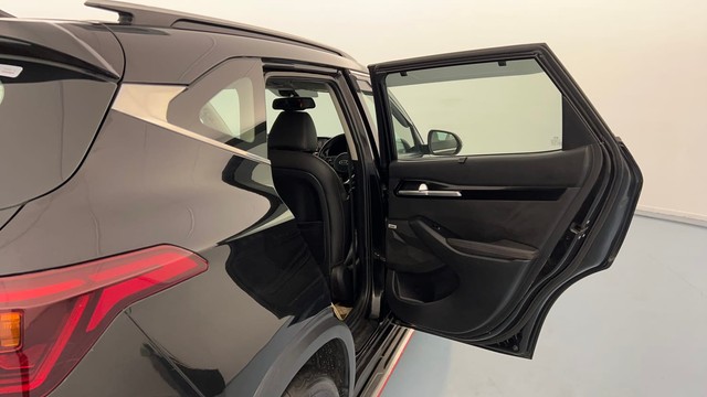 Second-hand 2020 Kia Seltos GTX Plus DCT for sale in Lucknow-32