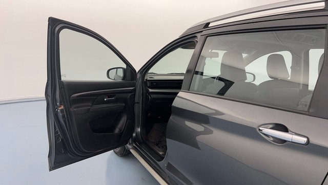 Second-hand 2023 Maruti Suzuki XL6 Zeta for sale in Lucknow-25