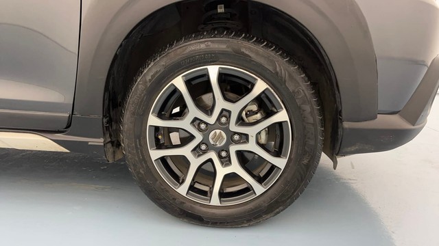 Second-hand 2023 Maruti Suzuki XL6 Zeta for sale in Lucknow-17