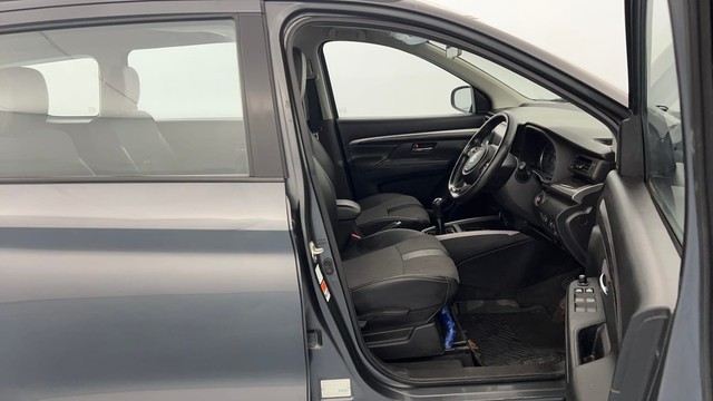 Second-hand 2023 Maruti Suzuki XL6 Zeta for sale in Lucknow-15