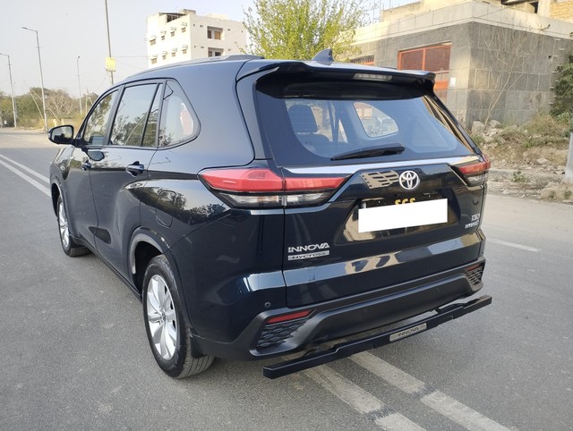 Second-hand 2023 Toyota Innova Hycross VX(O) 7STR Hybrid for sale in New Delhi-9