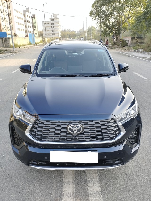 Second-hand 2023 Toyota Innova Hycross VX(O) 7STR Hybrid for sale in New Delhi-5