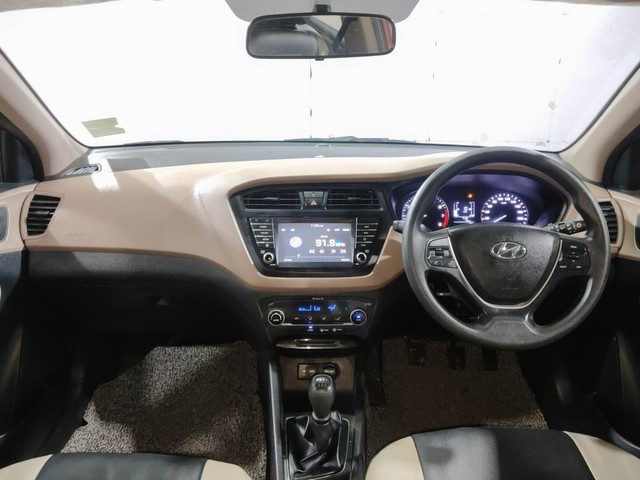 Second-hand 2017 Hyundai i20 1.2 Asta for sale in Kochi-11