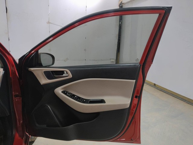 Second-hand 2017 Hyundai i20 1.2 Asta for sale in Kochi-16