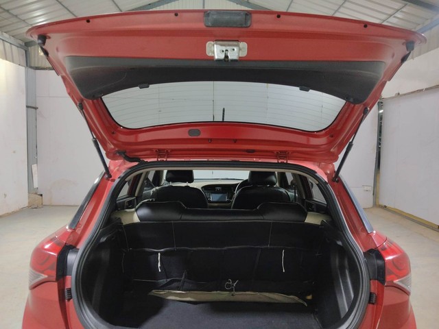 Second-hand 2017 Hyundai i20 1.2 Asta for sale in Kochi-35