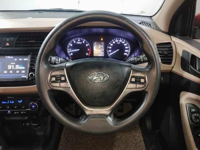 Second-hand 2017 Hyundai i20 1.2 Asta for sale in Kochi-27