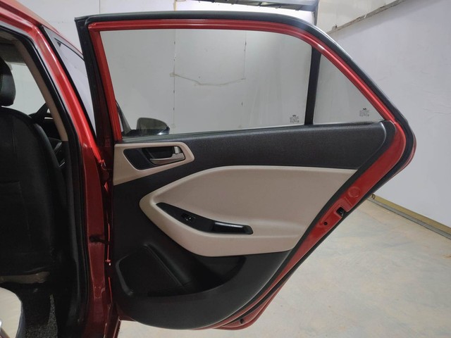 Second-hand 2017 Hyundai i20 1.2 Asta for sale in Kochi-28