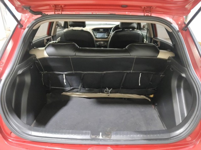 Second-hand 2017 Hyundai i20 1.2 Asta for sale in Kochi-9