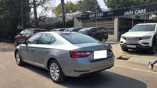 Second-hand 2017 Skoda Superb LK 2.0 TDI AT for sale in Lucknow-8