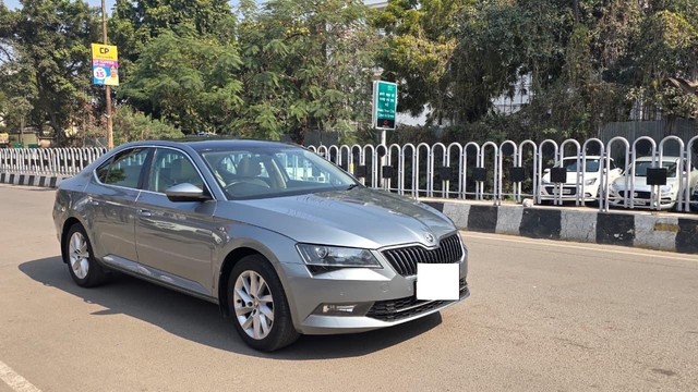 Second-hand 2017 Skoda Superb LK 2.0 TDI AT for sale in Lucknow-0