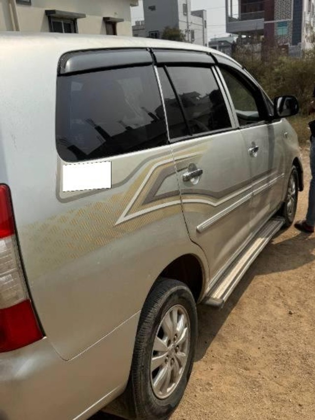 Second-hand 2007 Toyota Innova 2.5 G (Diesel) 7 Seater BS III for sale in Ranga reddy-3
