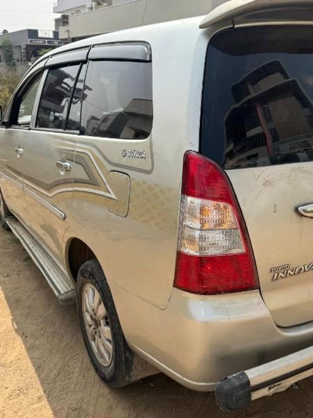 Second-hand 2007 Toyota Innova 2.5 G (Diesel) 7 Seater BS III for sale in Ranga reddy-1
