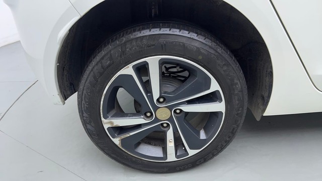 Second-hand 2023 Tata Altroz XZ for sale in Noida-18