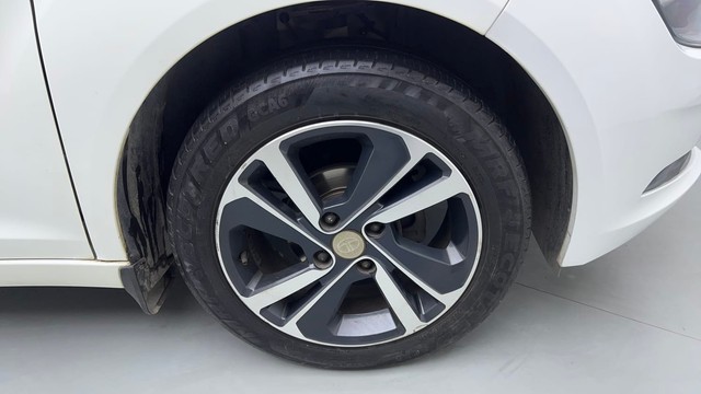 Second-hand 2023 Tata Altroz XZ for sale in Noida-17