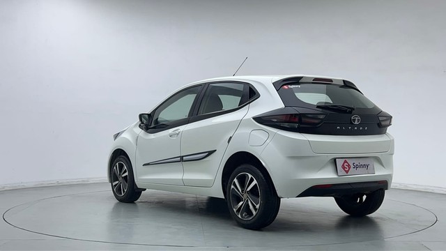 Second-hand 2023 Tata Altroz XZ for sale in Noida-5