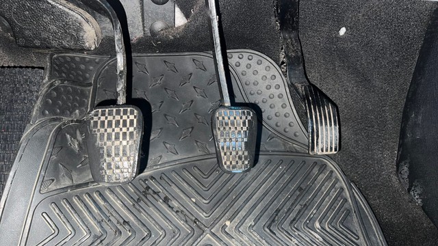 Second-hand 2023 Tata Altroz XZ for sale in Noida-14