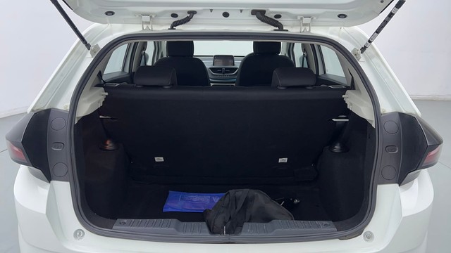 Second-hand 2023 Tata Altroz XZ for sale in Noida-9