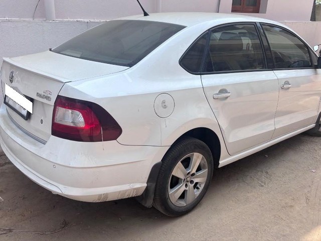 Second-hand 2017 Skoda Rapid 1.5 TDI AT Style BSIV for sale in Salem-6