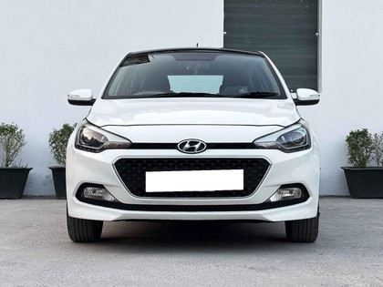 Second-hand 2017 Hyundai i20 1.2 Asta Option for sale in New Delhi