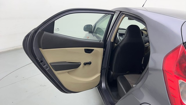 Second-hand 2015 Hyundai EON Magna for sale in New Delhi-29