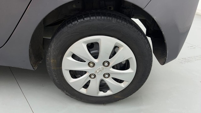 Second-hand 2015 Hyundai EON Magna for sale in New Delhi-19