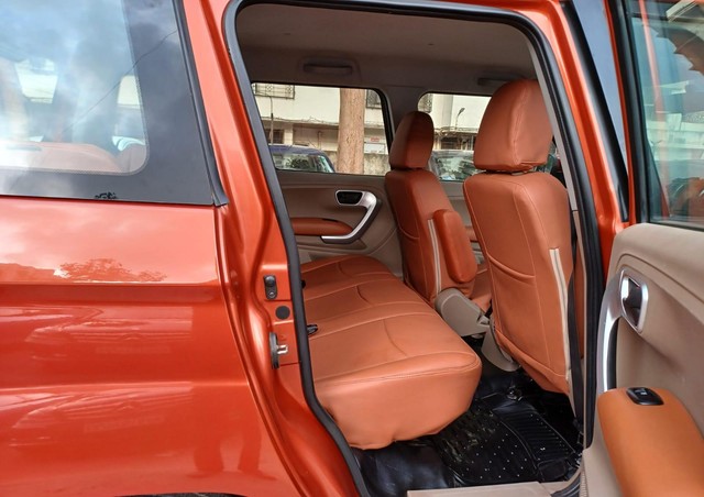 Second-hand 2016 Mahindra TUV 300 T8 for sale in Mumbai-12