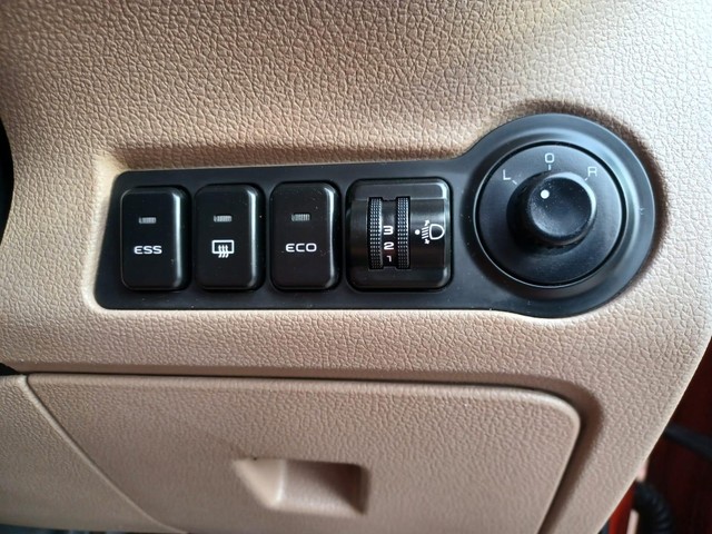 Second-hand 2016 Mahindra TUV 300 T8 for sale in Mumbai-13