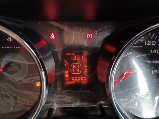 Second-hand 2016 Mahindra TUV 300 T8 for sale in Mumbai-9