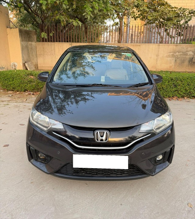 Second-hand 2016 Honda Jazz 1.2 V AT i VTEC for sale in New Delhi-4