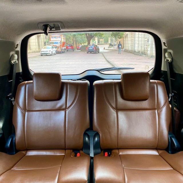 Second-hand 2018 Toyota Innova Crysta 2.8 GX AT BSIV for sale in Thane-17