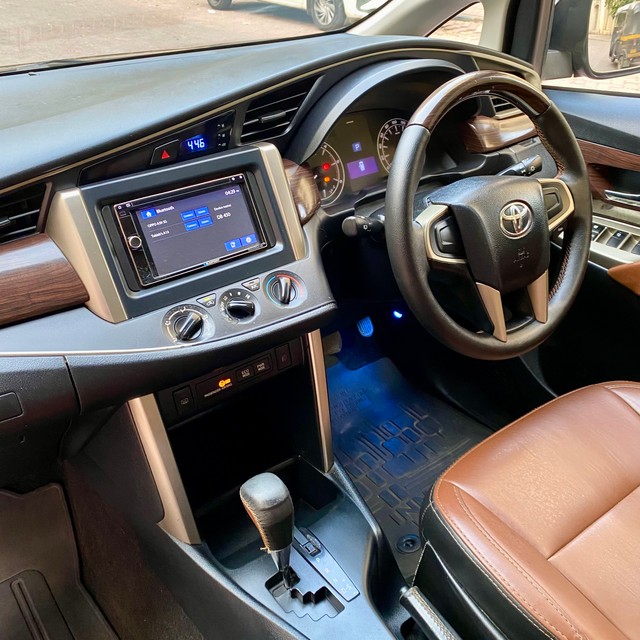 Second-hand 2018 Toyota Innova Crysta 2.8 GX AT BSIV for sale in Thane-11